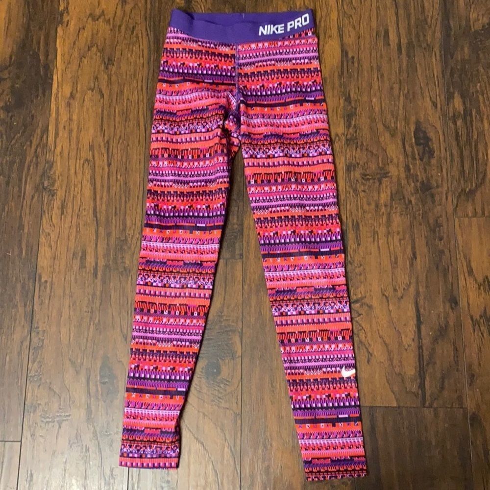 Nike Pro pink Dri Fit training leggings size S EUC HYPERWARM 8 BIT DRI-FIT